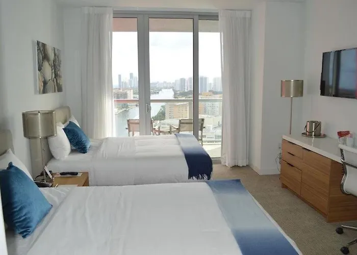 Amazing Looking Studio 5 Min From Ocean Near Aventura Mall And Gulfstream Casino Special Promo Inside